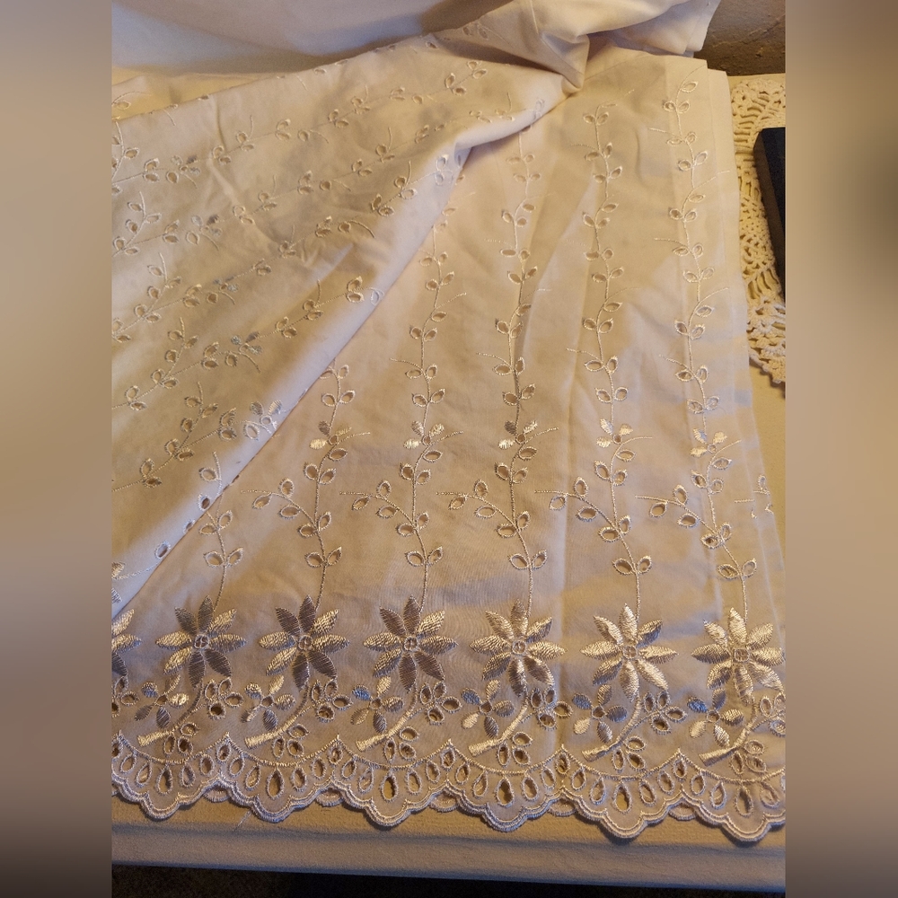 Shabby chic eyelet dust ruffle, full size.